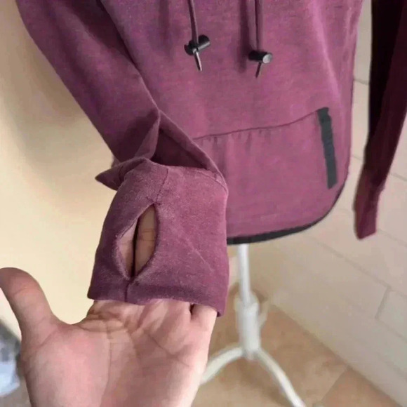 Athleta Sweatshirt Womens Size XS Sentry Hoodie Long Sleeve Pullover Purple - Picture 5 of 6